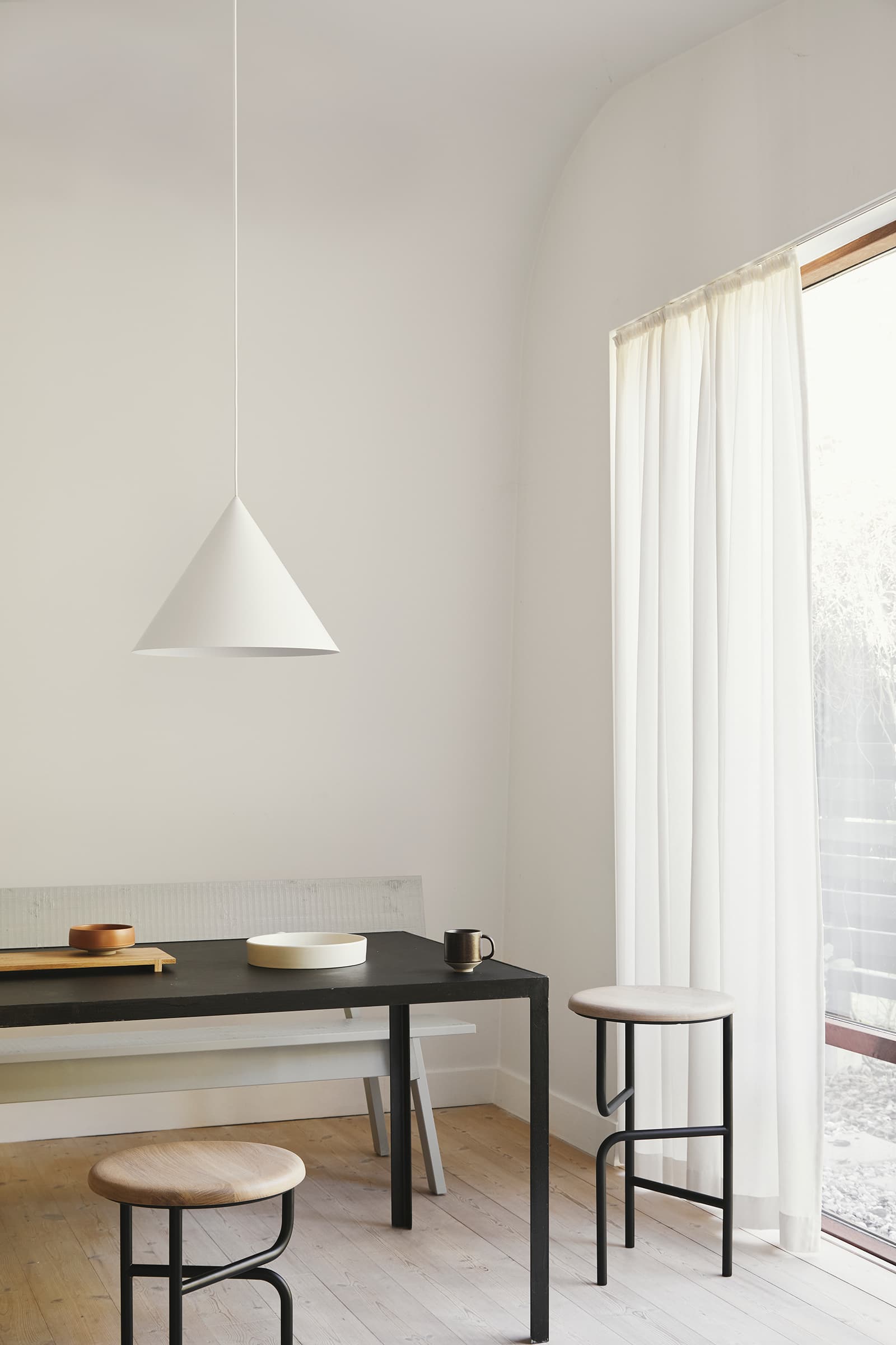 Benjamin Ceiling Light Matt White Ø46
