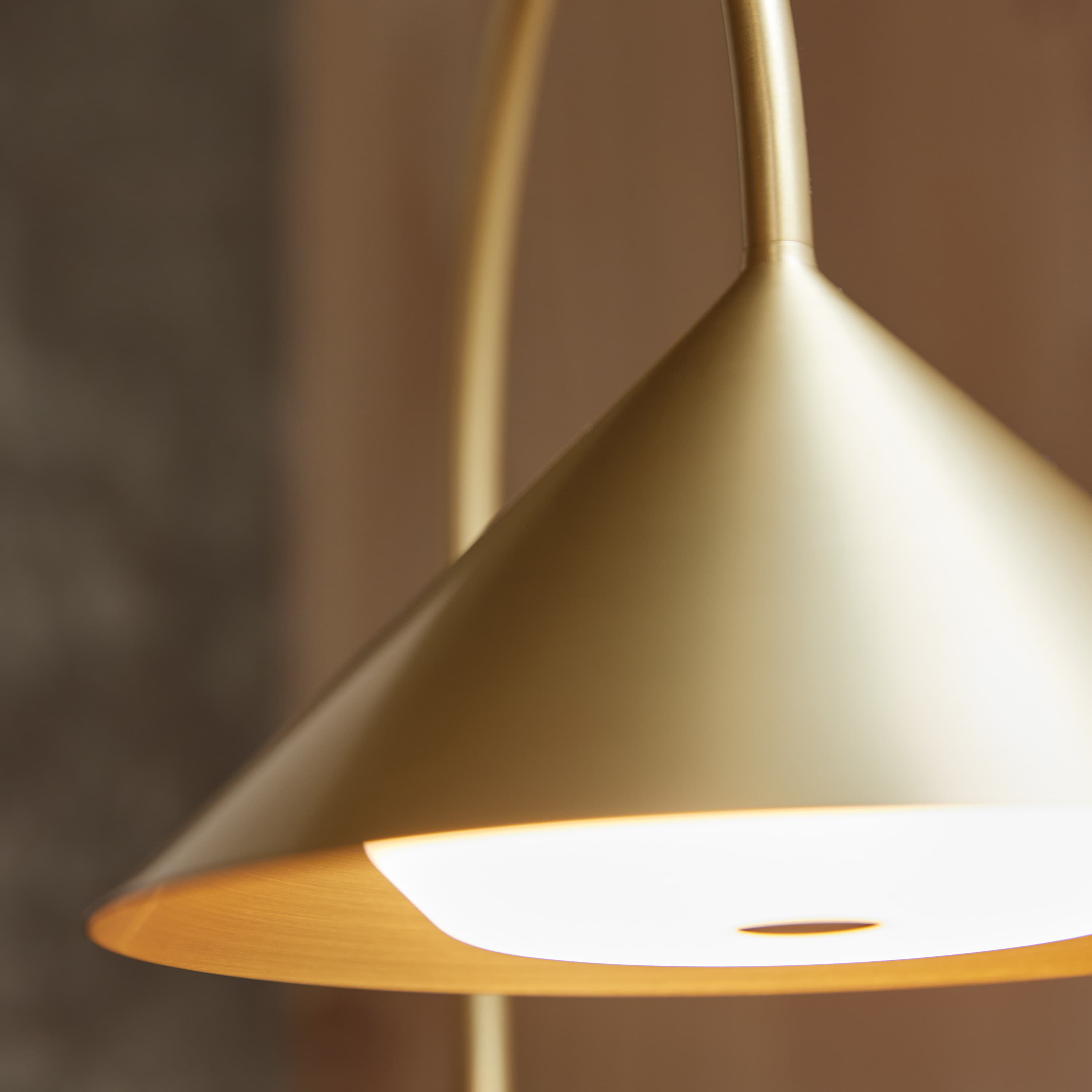 Grasp Tragbare Tischlampe Solid Brass 72cm