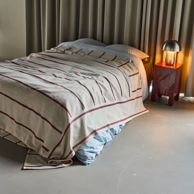 Nula Tagesdecke Off-White/Braun 250x250