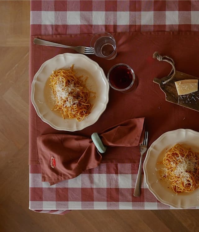 Bertel Tischdecke 145x250