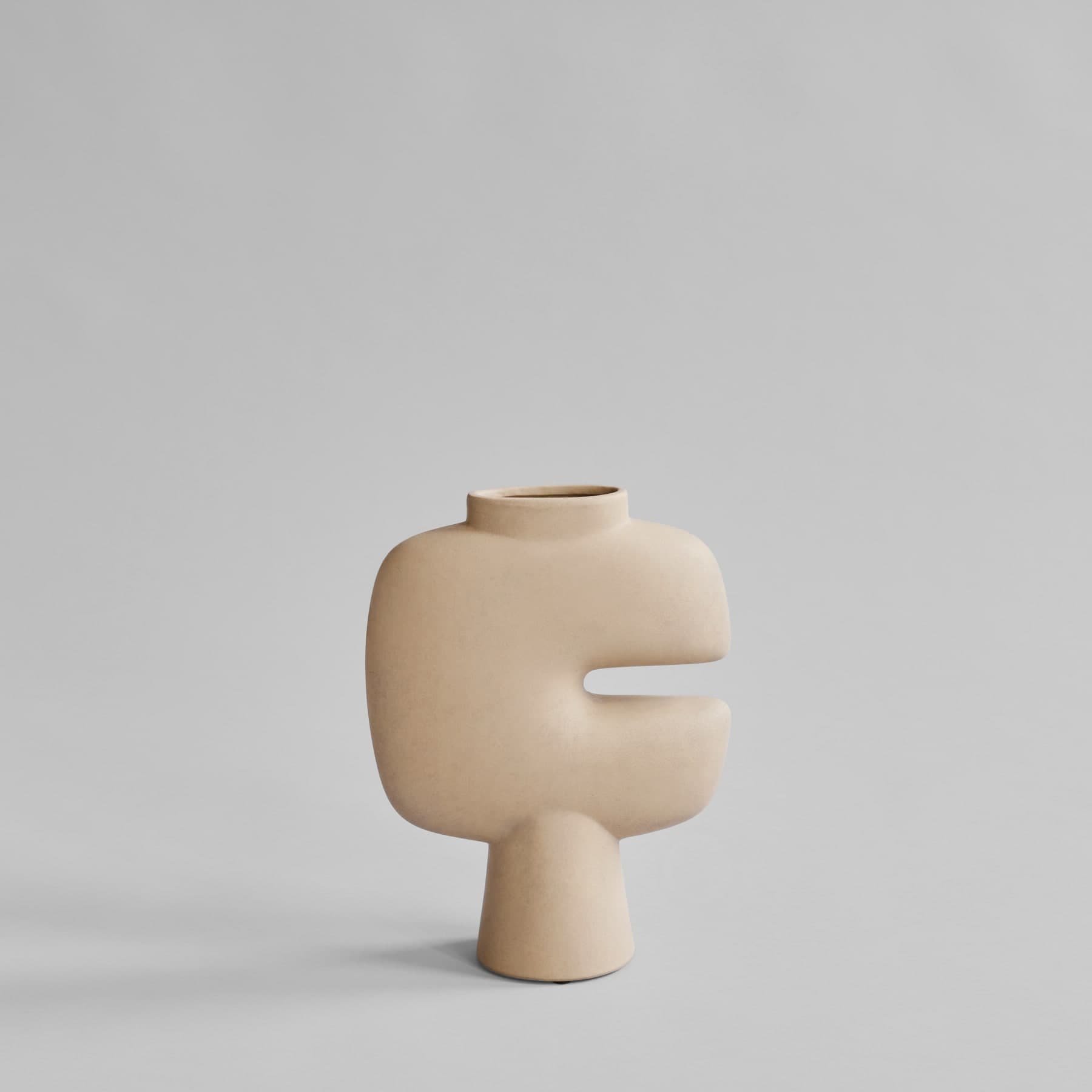 Tribal Vase Sand Medium