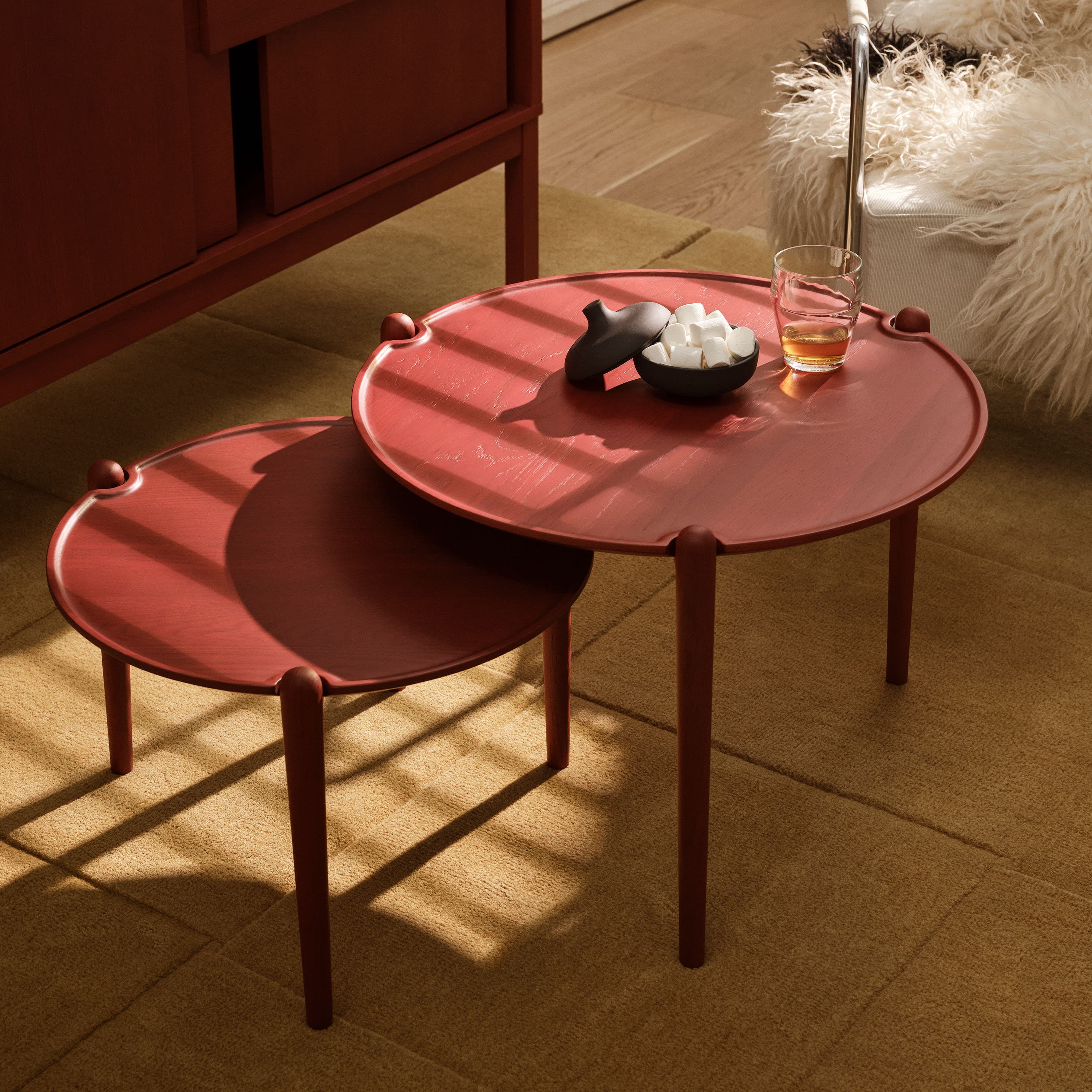 Aria Sidobord Red High