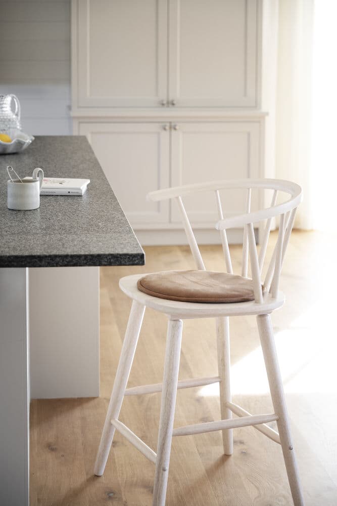 Carmen Bar Stool White Pigmented