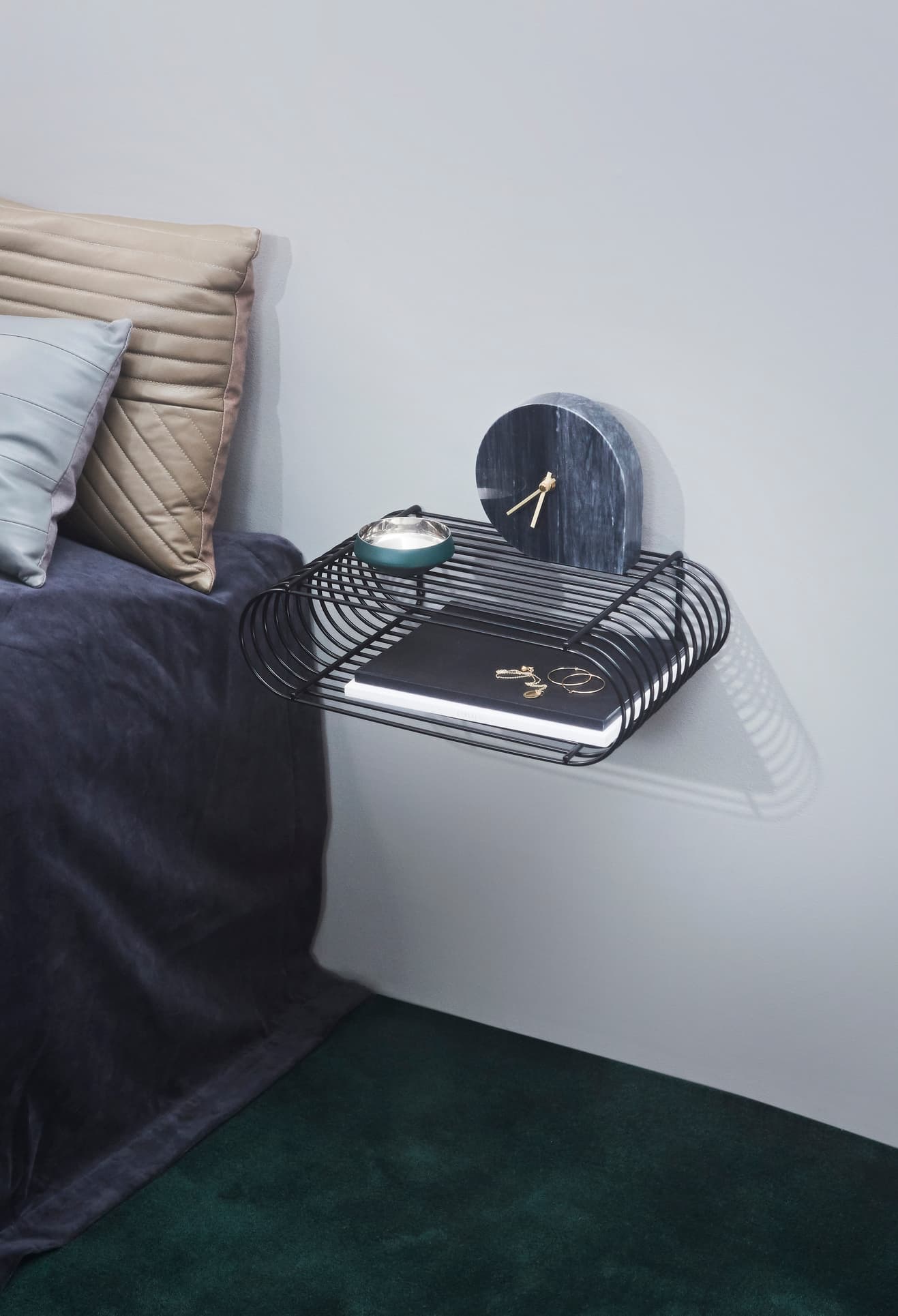Curva Wandregal Schwarz 40cm