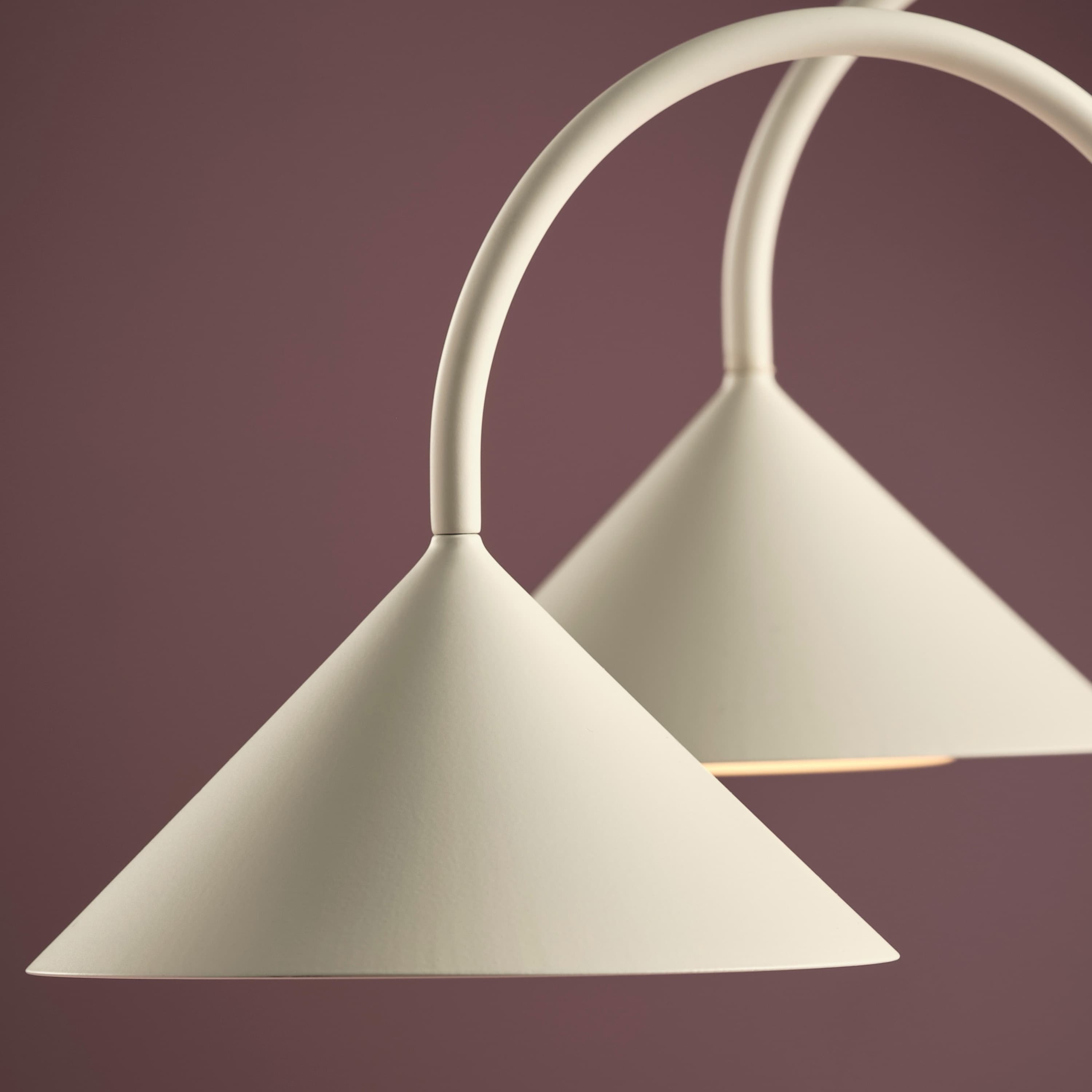 Grasp Portable Tischlampe Matt White 72cm