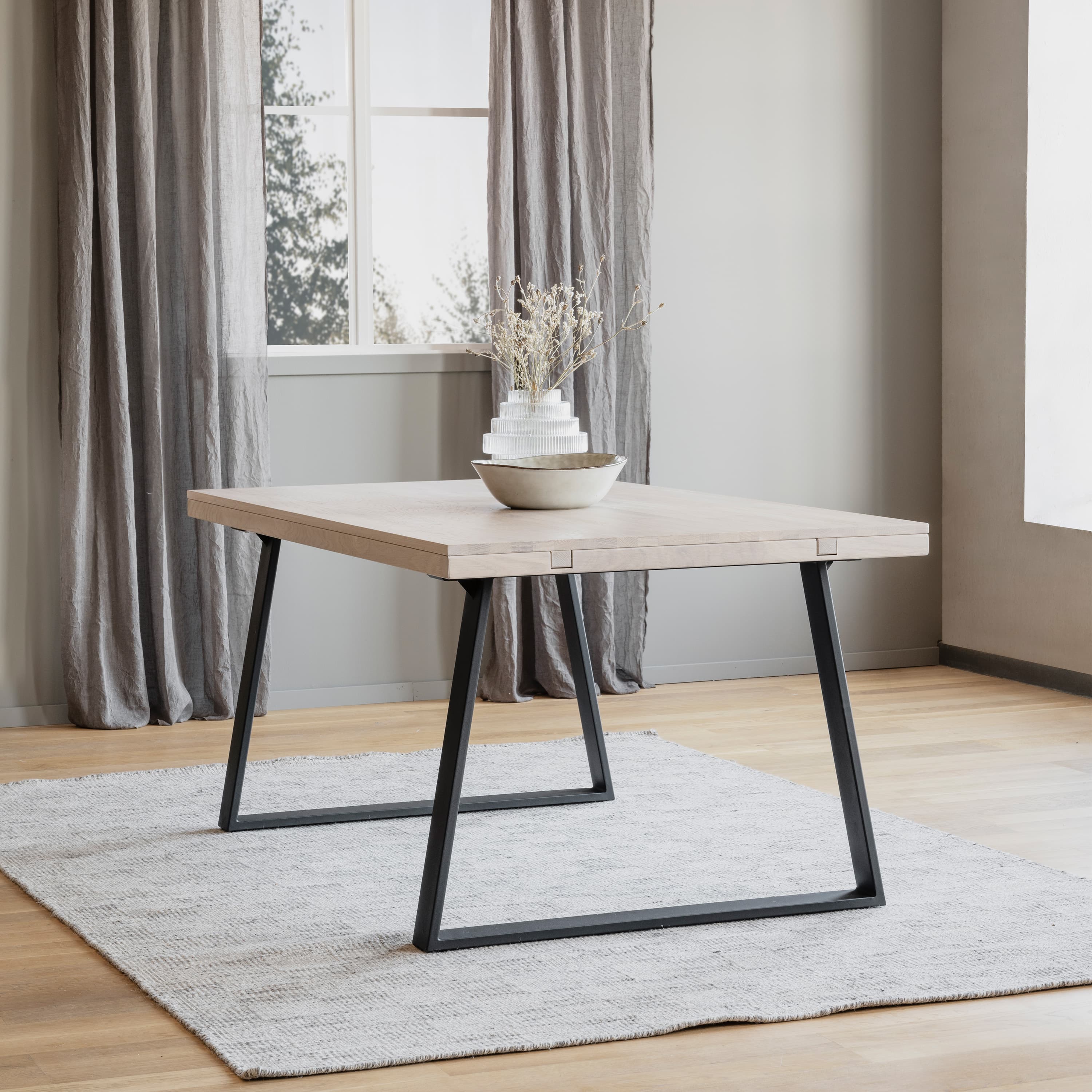 Brooklyn Esstisch U-Bein Weißpigmentierte Eiche 220 cm