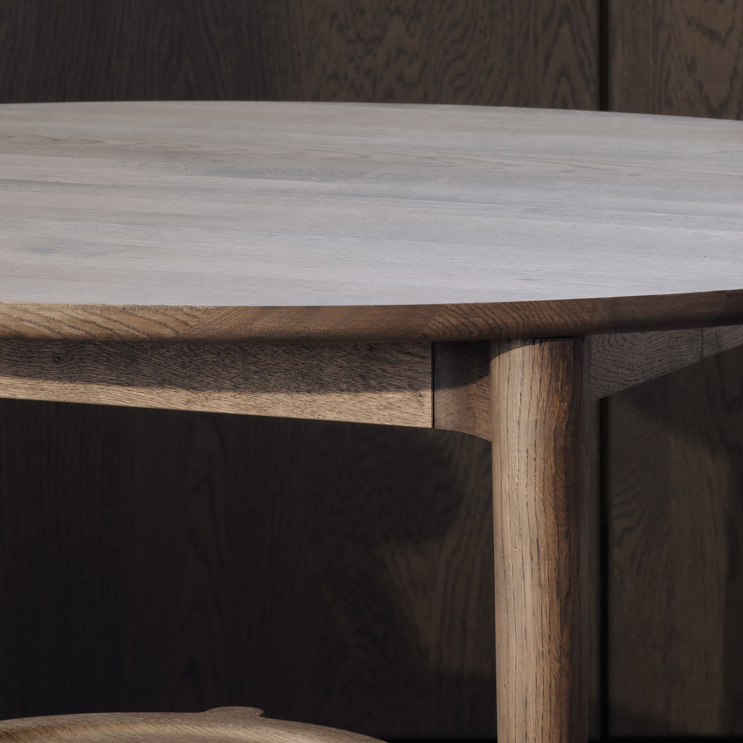 Expand Round Dining Table Smoked Oak Ø120