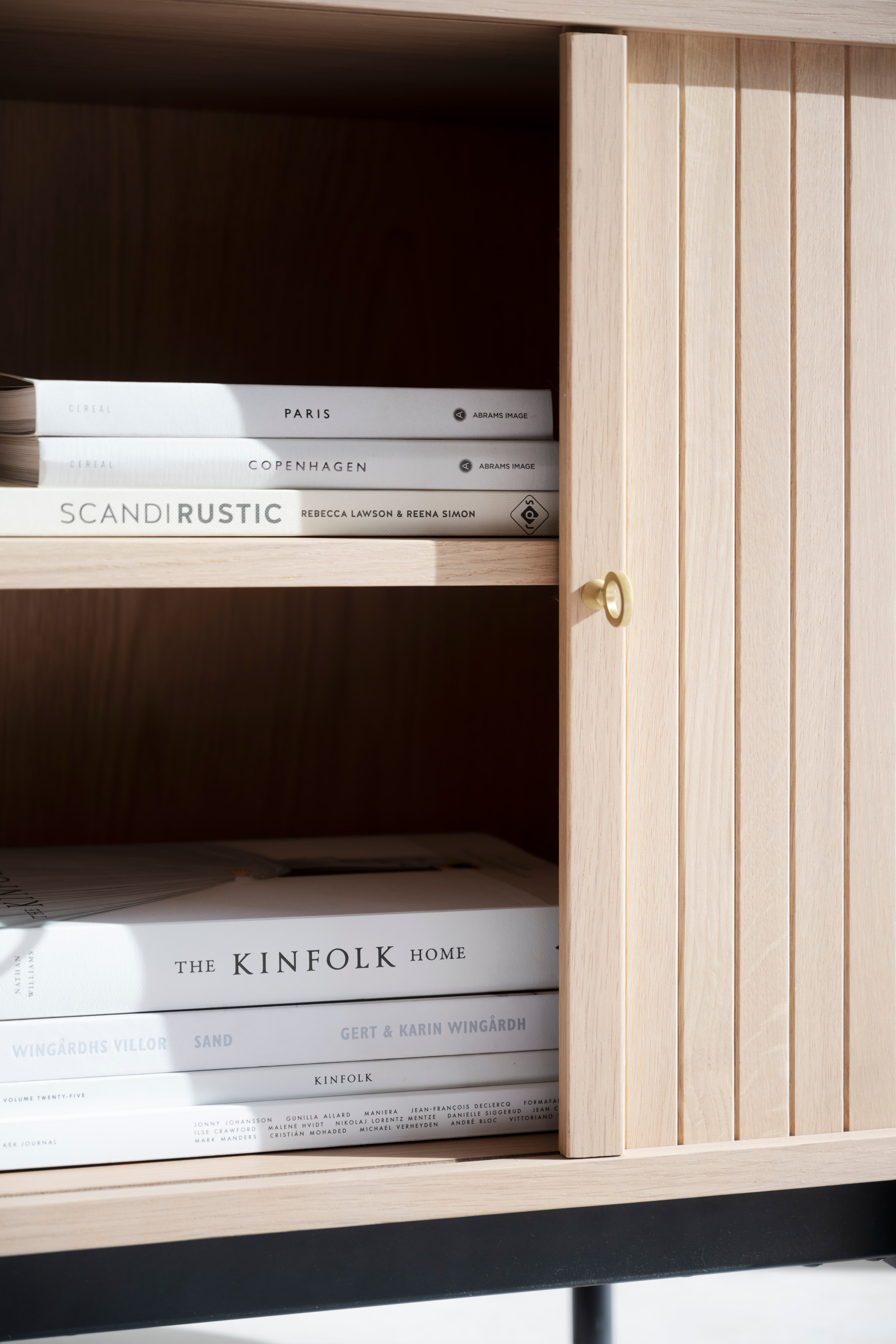 Haddington Sideboard White Pigmented/Black 142cm