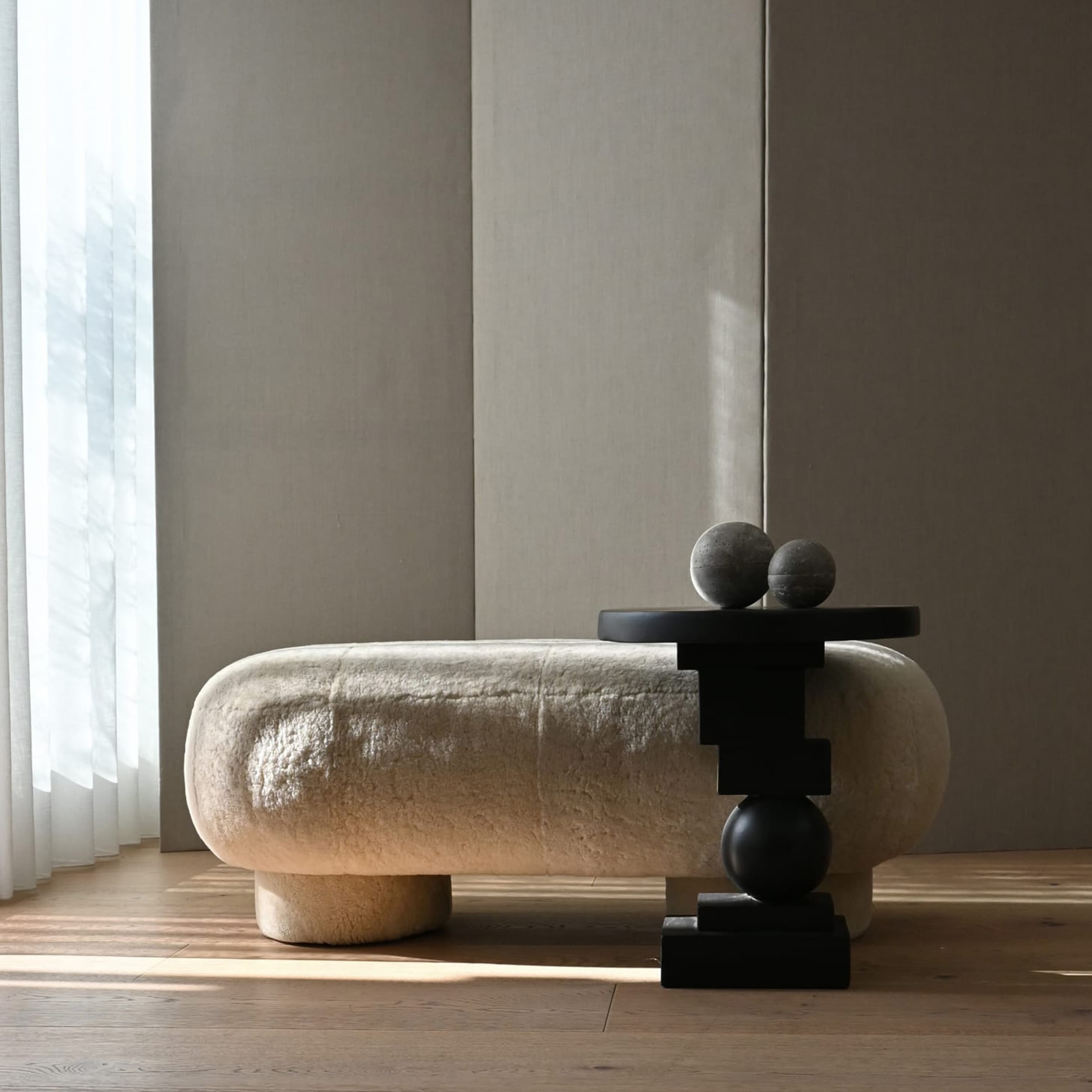 Big Foot Bench Sheepskin Sandshell 120cm
