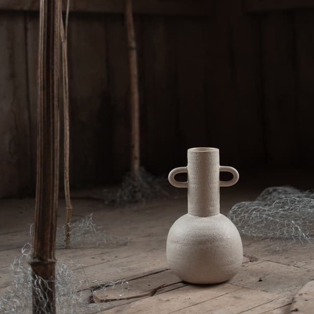 Long Vase Mole Medium