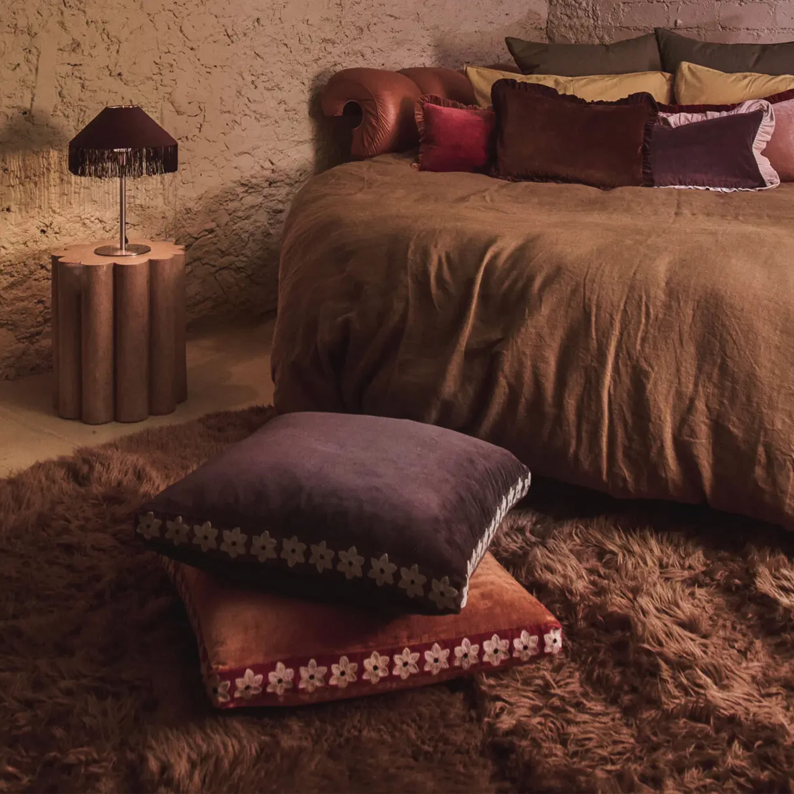 Daisy Kuddfodral Kaffe 60x60