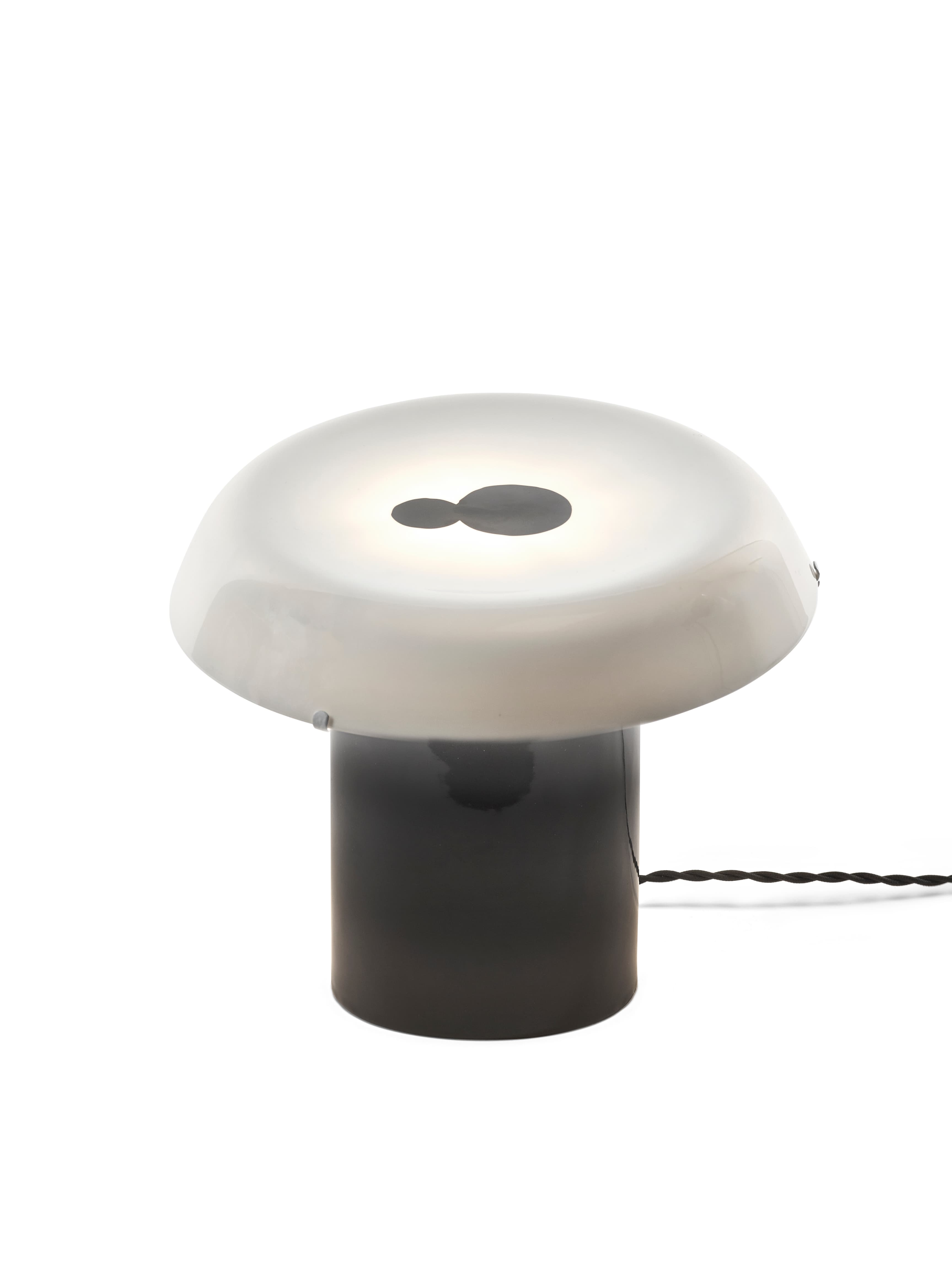 Celine N°1 Table Lamp White/Black
