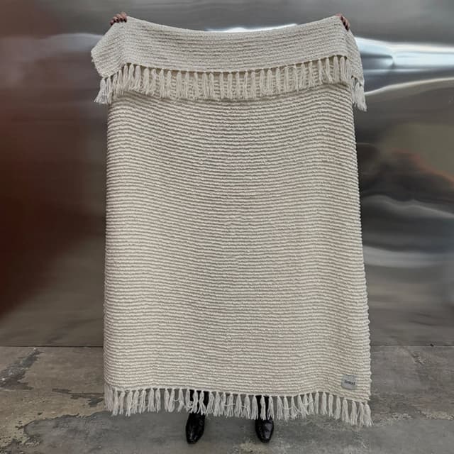 Janzen Bouclé Throw Solid Off-White 130x170