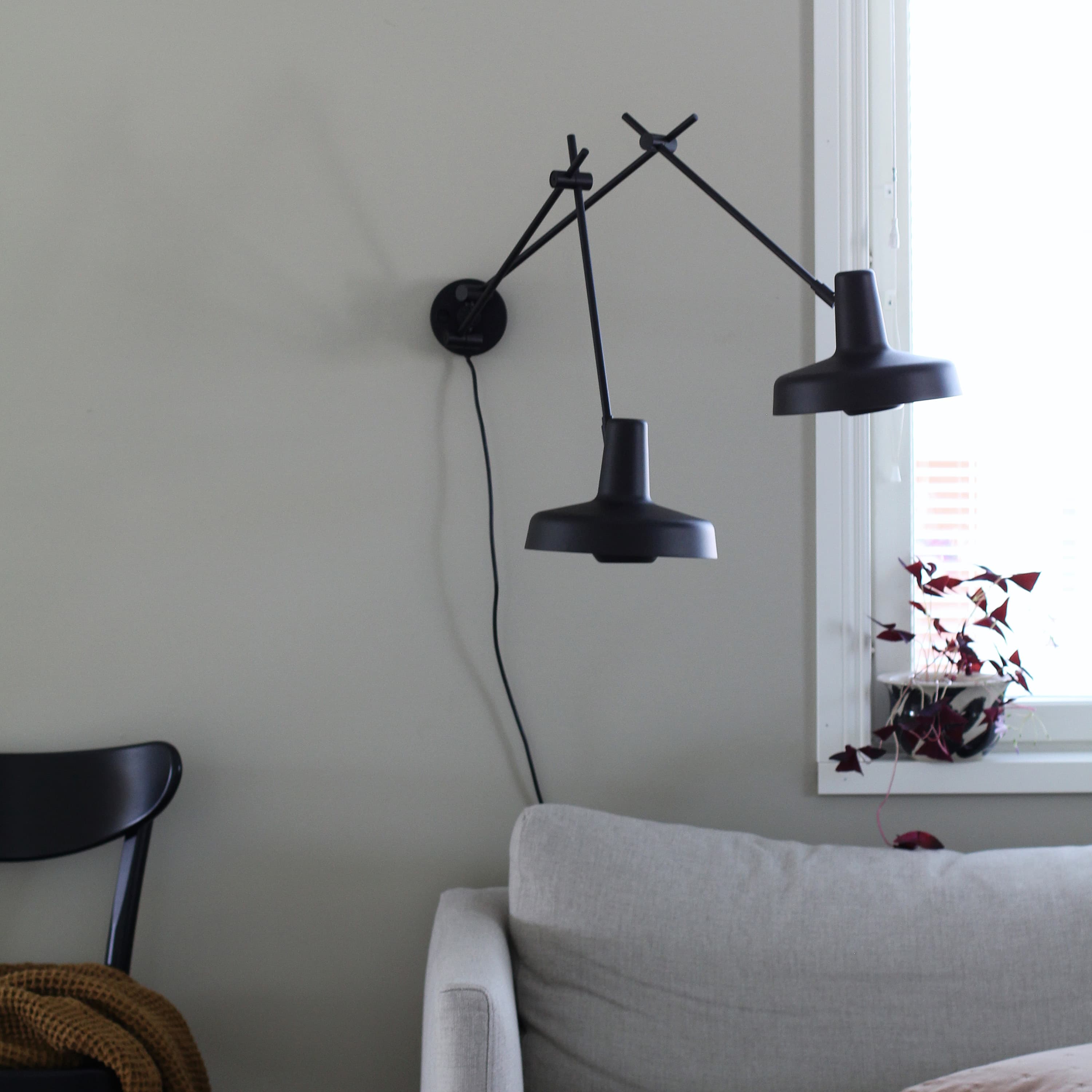 Arigato Wall Lamp Double Black
