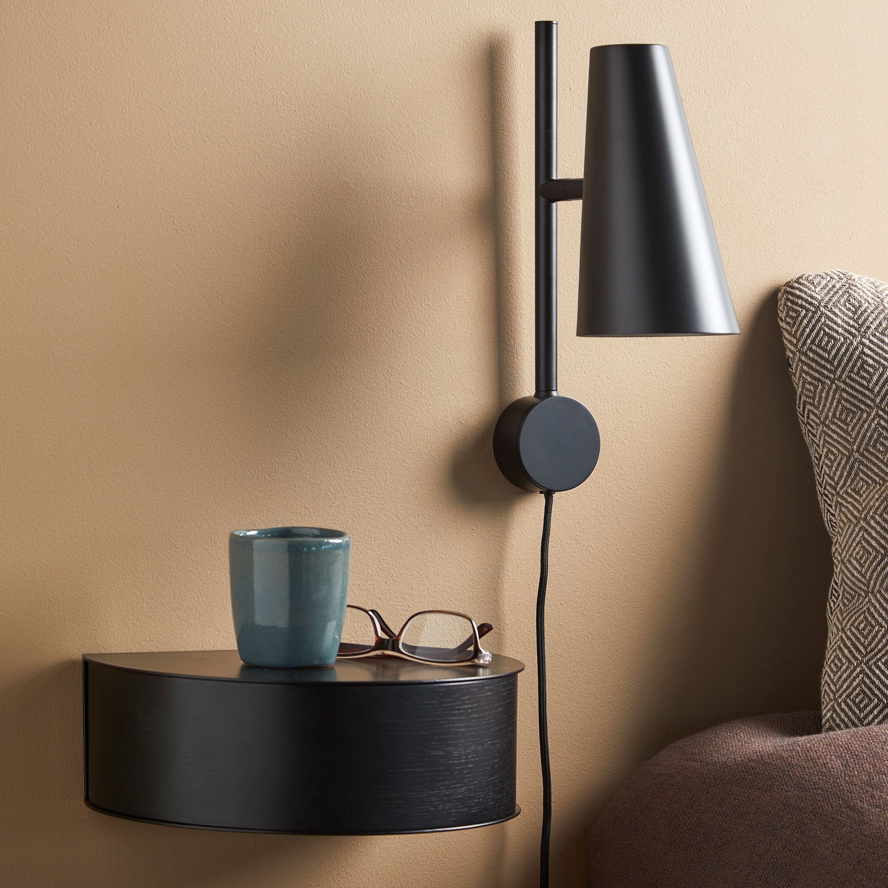 Cono Wandleuchte Schwarz 33 cm