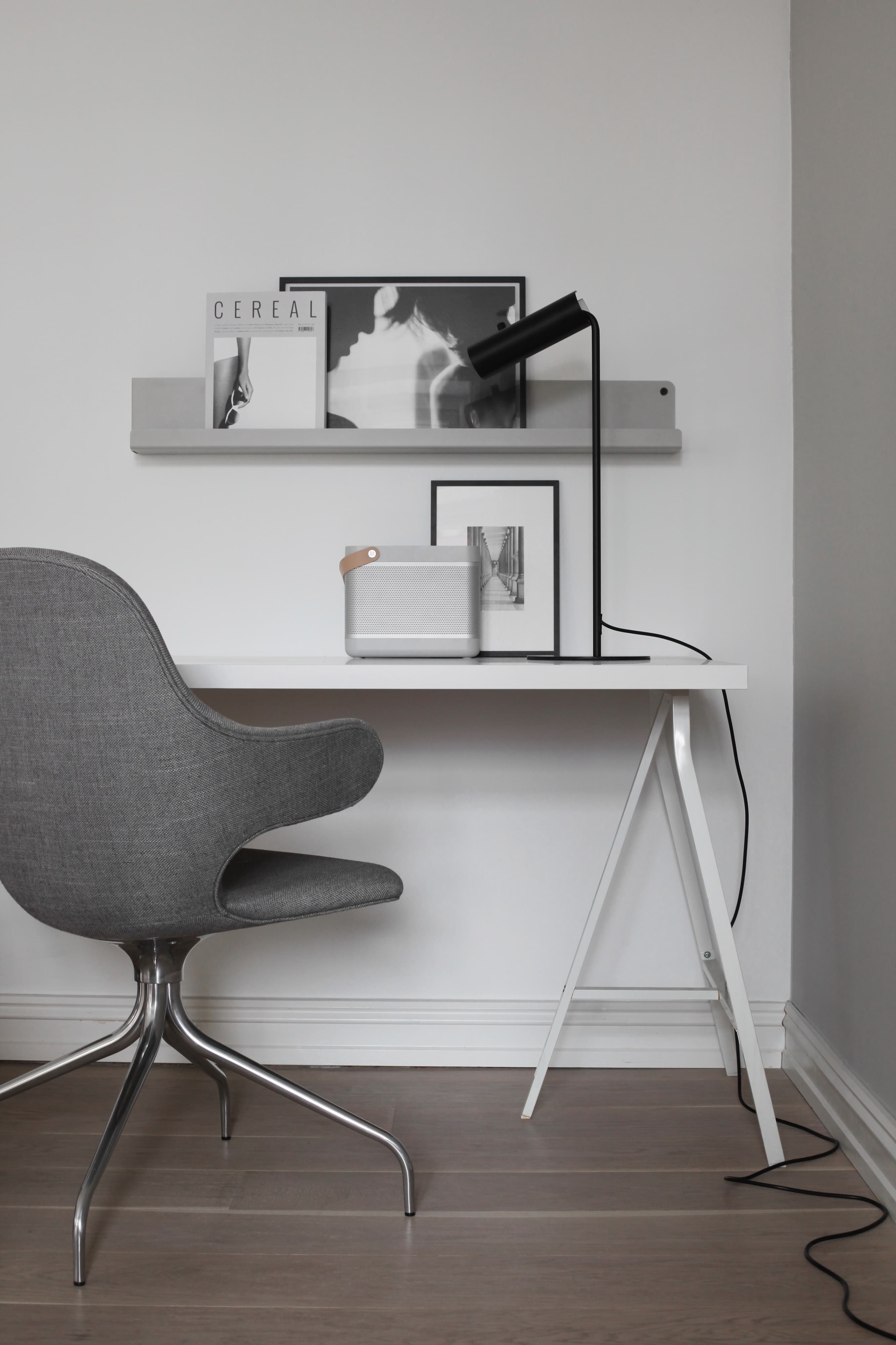 MIB 6 Table Lamp Black