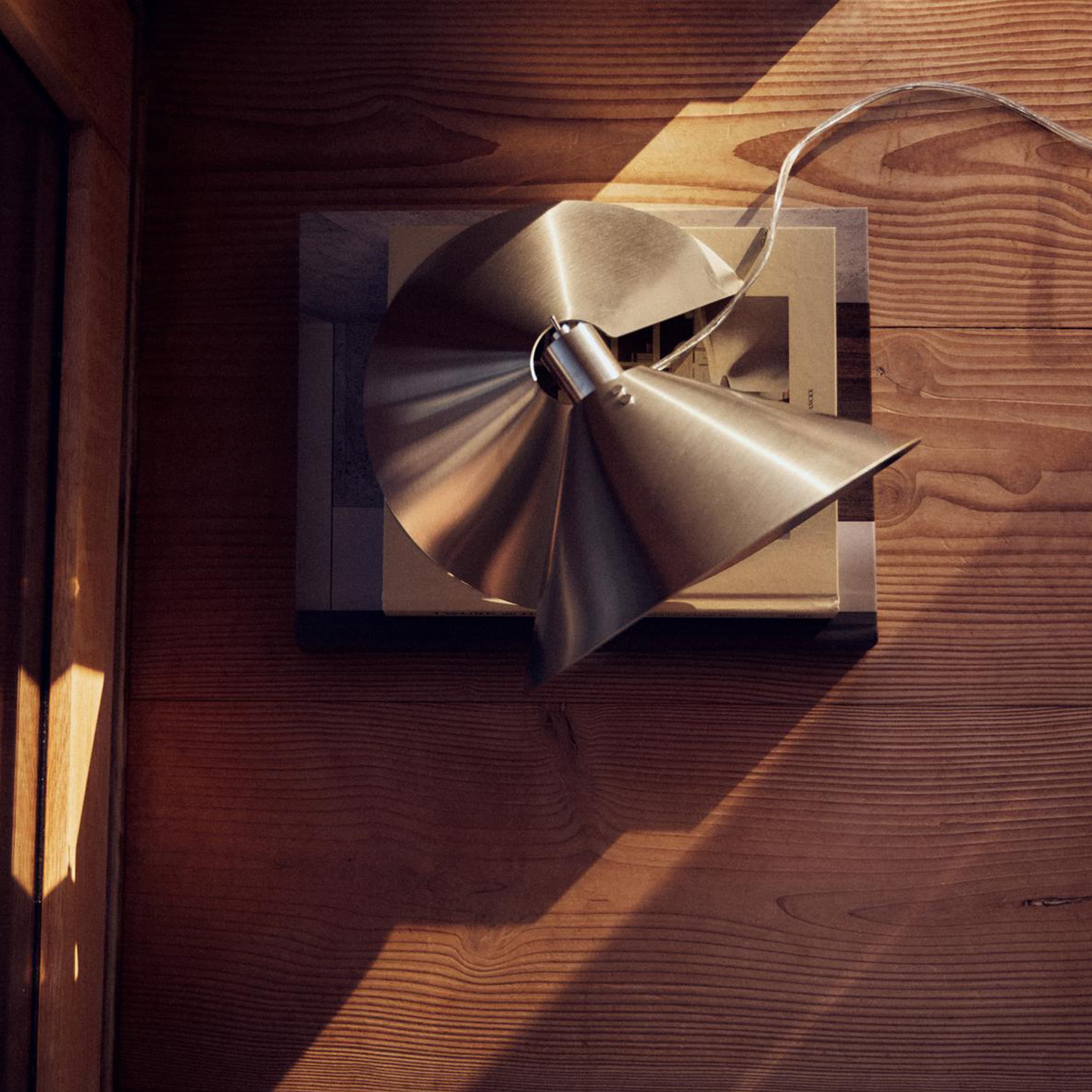 Peel Tischleuchte Brushed Stainless Steel