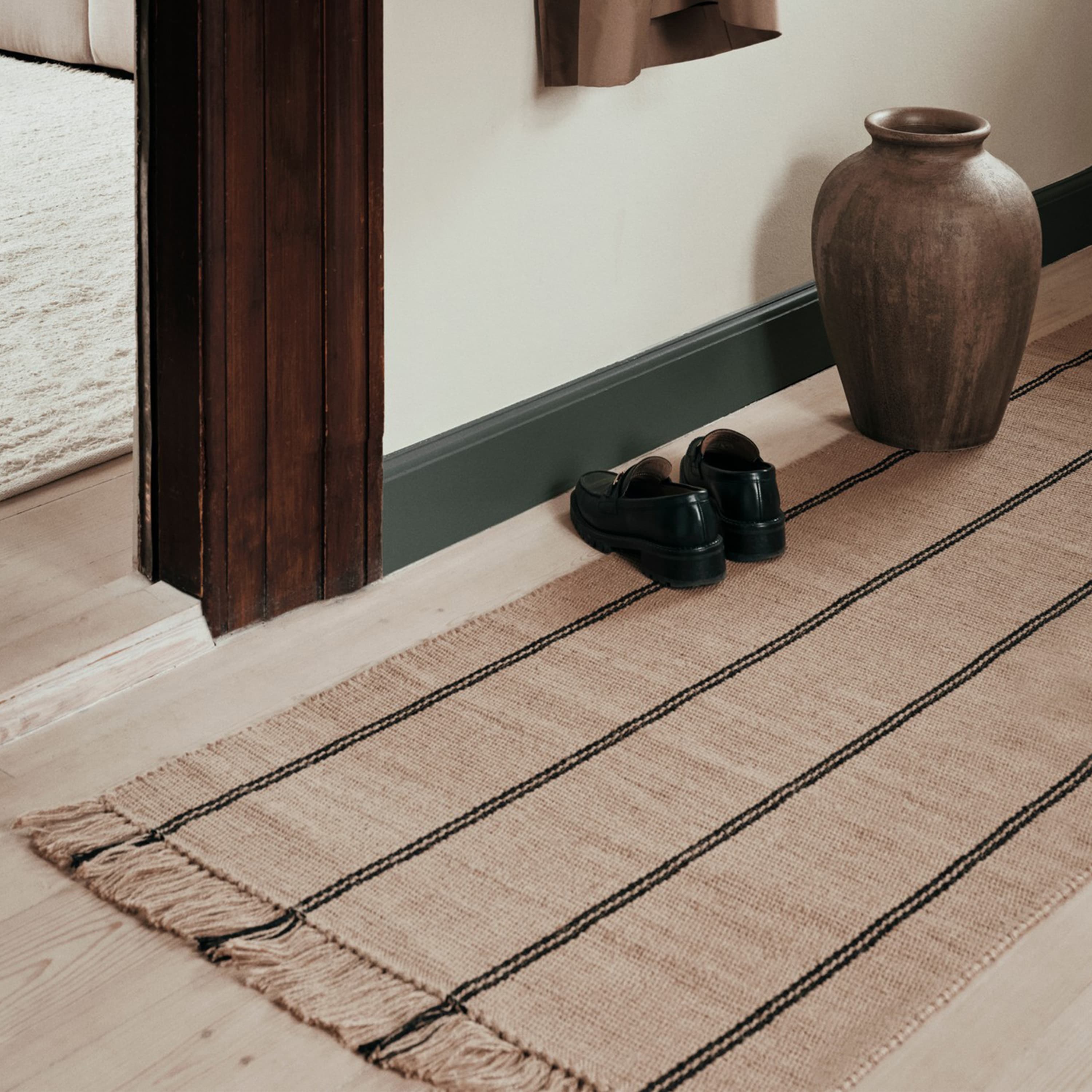 Yuki Jute Rug Black 70x140