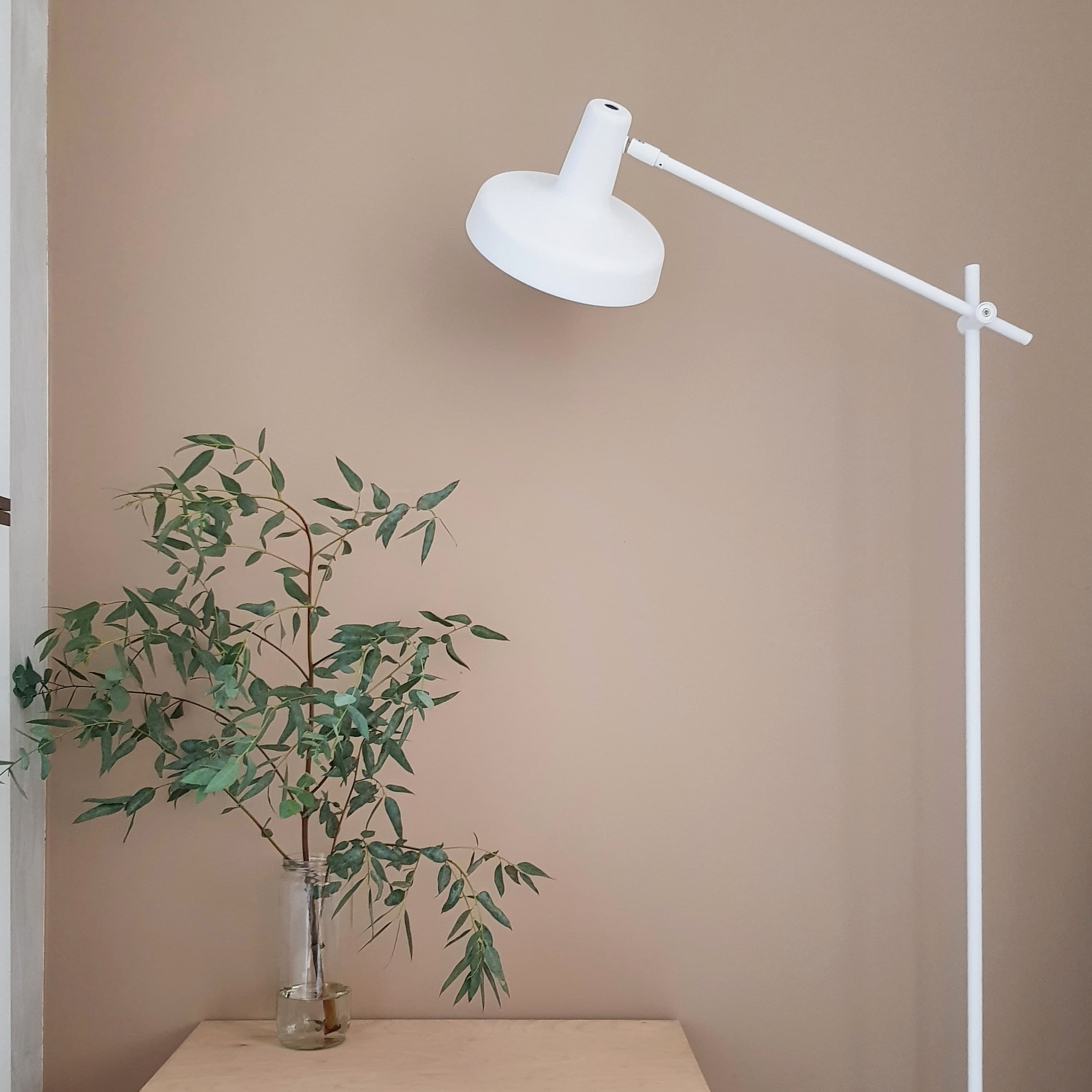 Arigato Floor Lamp Palace White