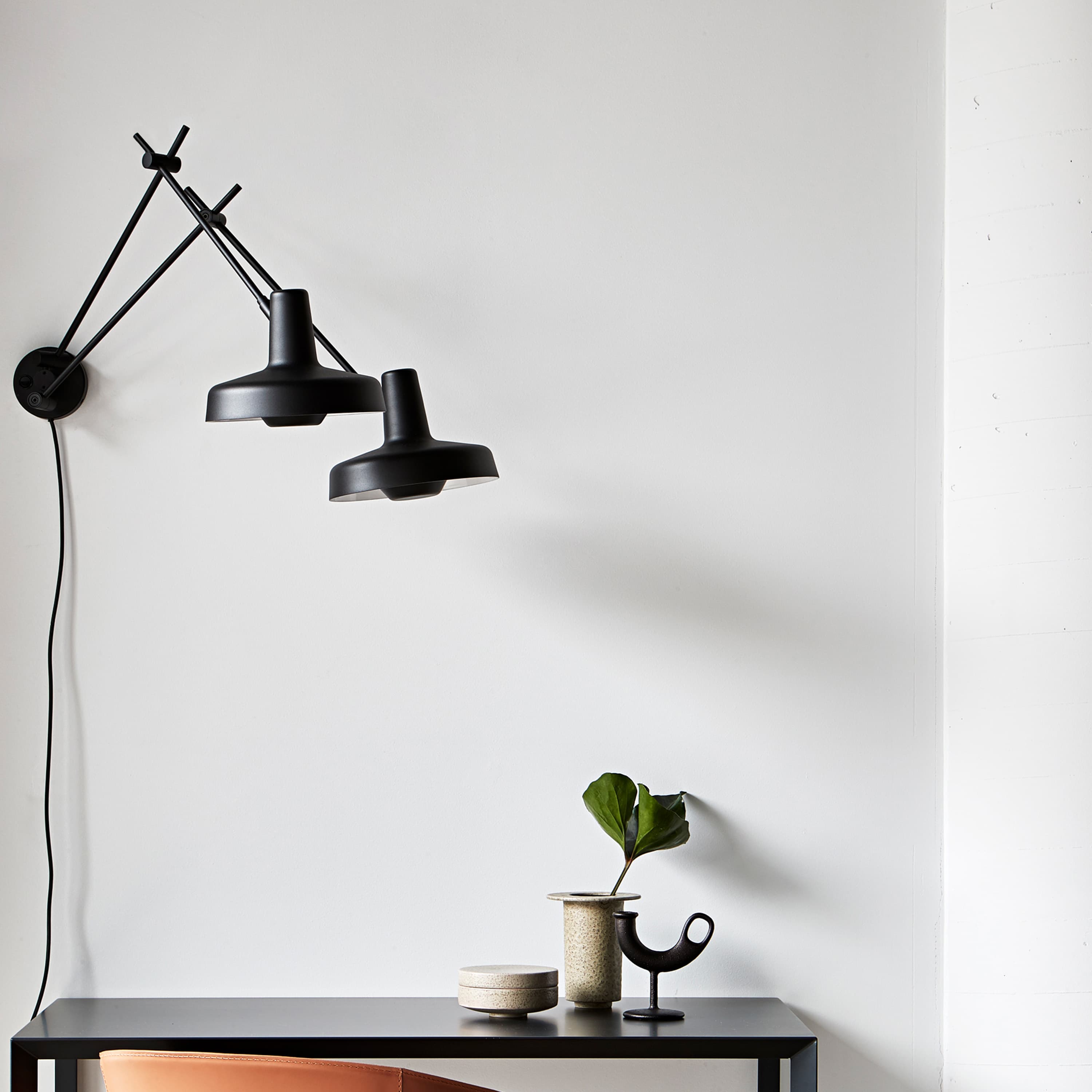 Arigato Wall Lamp Double Black