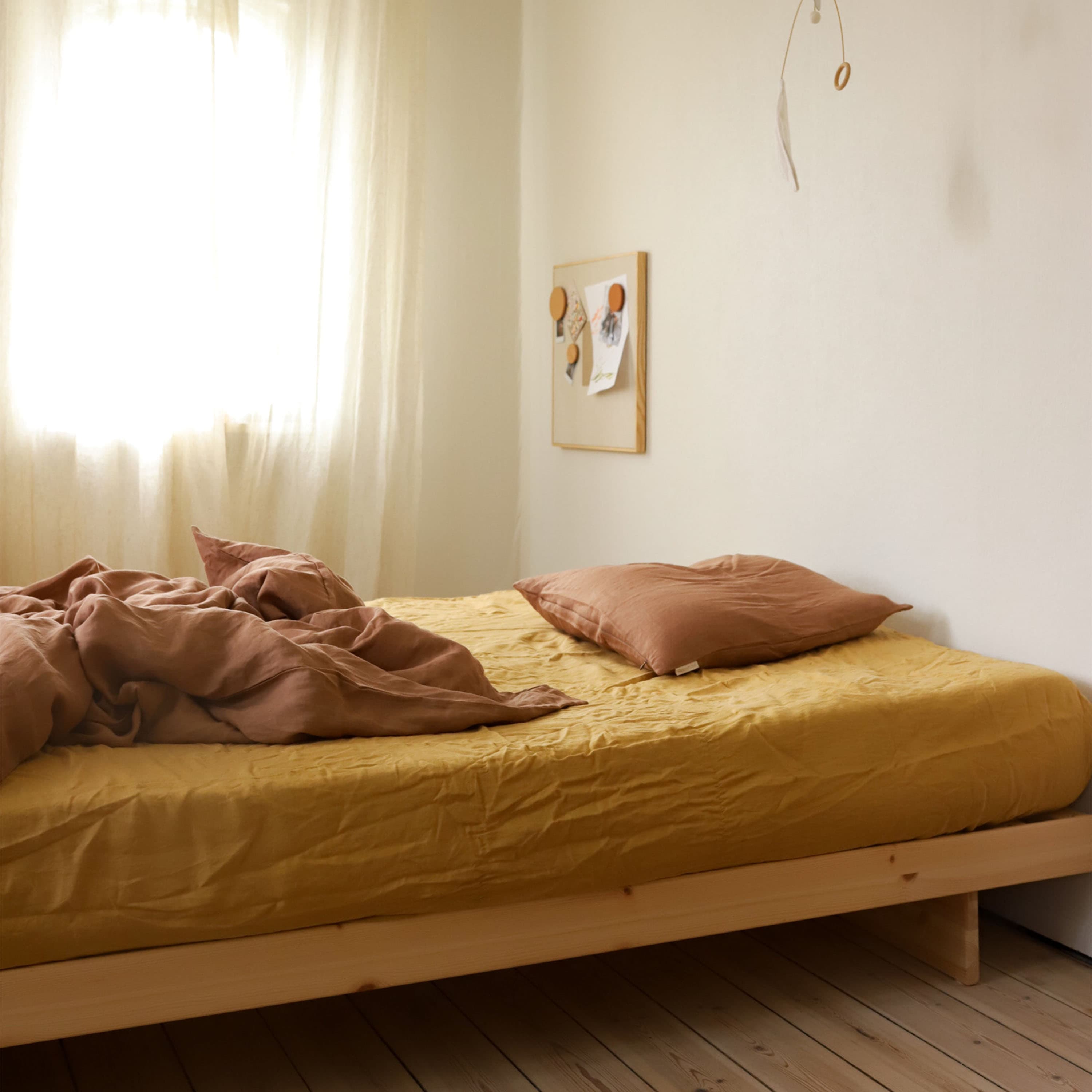Kanso Bettrahmen Raw 140cm