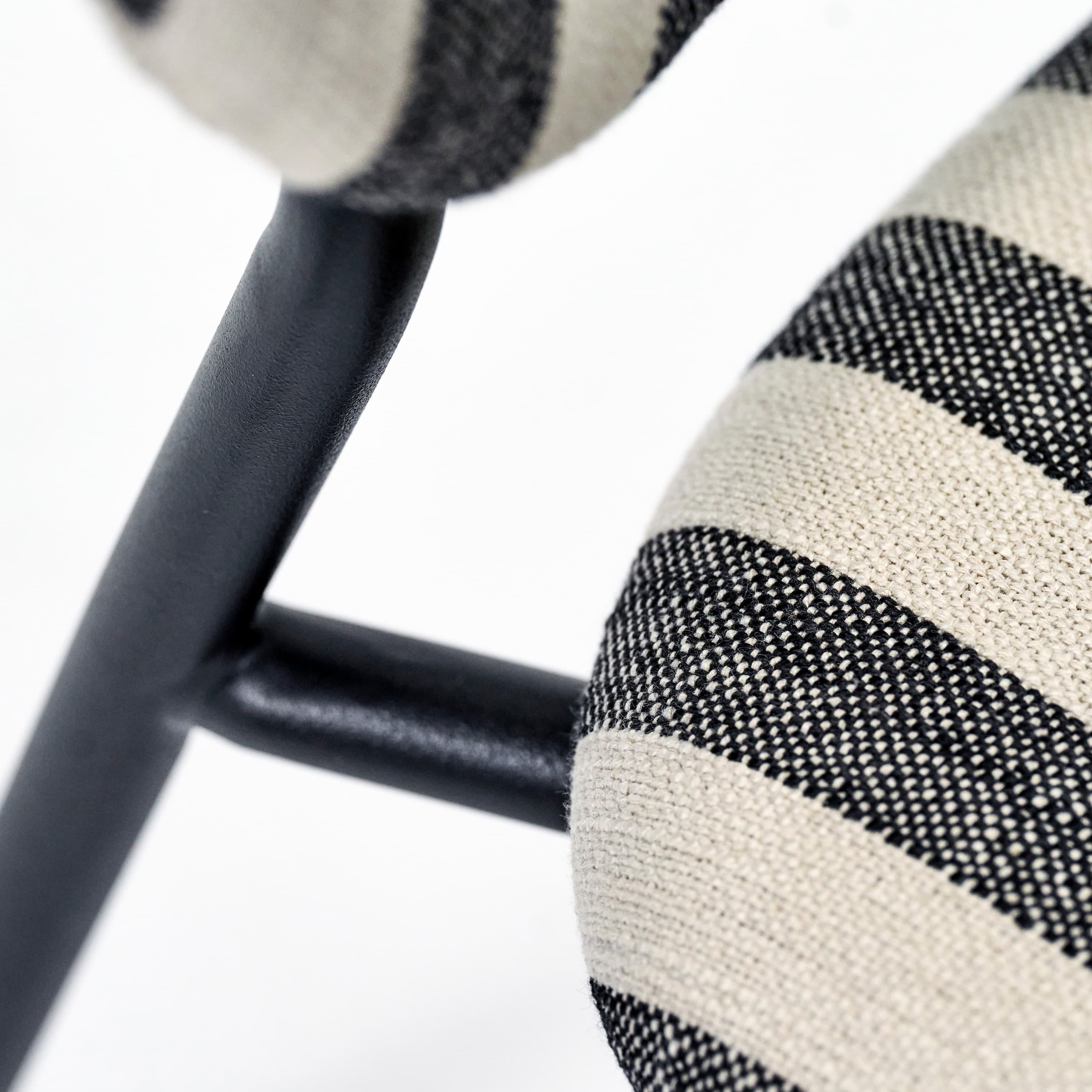 Longa Loungesessel Schwarz/Off-White
