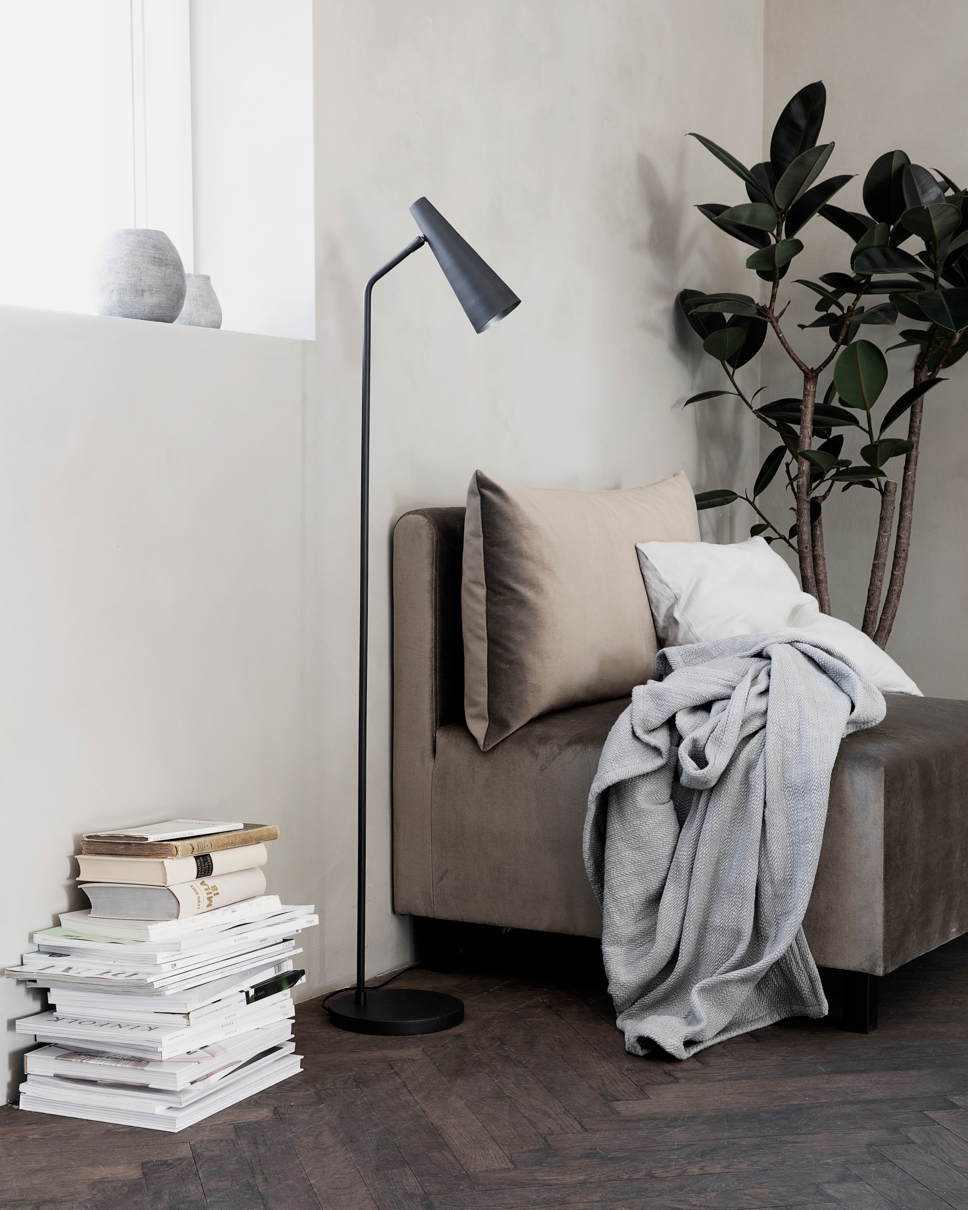 Precise Floor lamp Matte Black 124cm