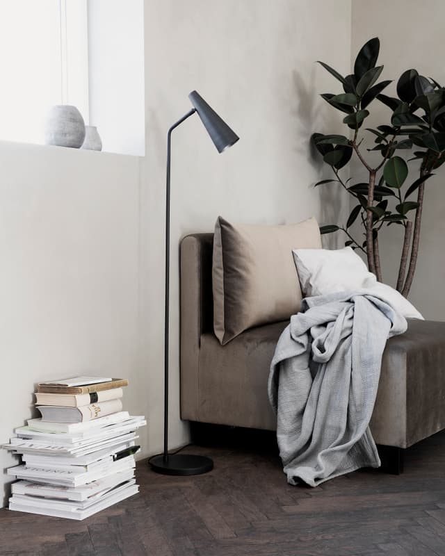 Precise Floor lamp Matte Black 124cm