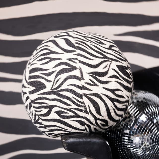 Anima Kissen Zebra 35 cm