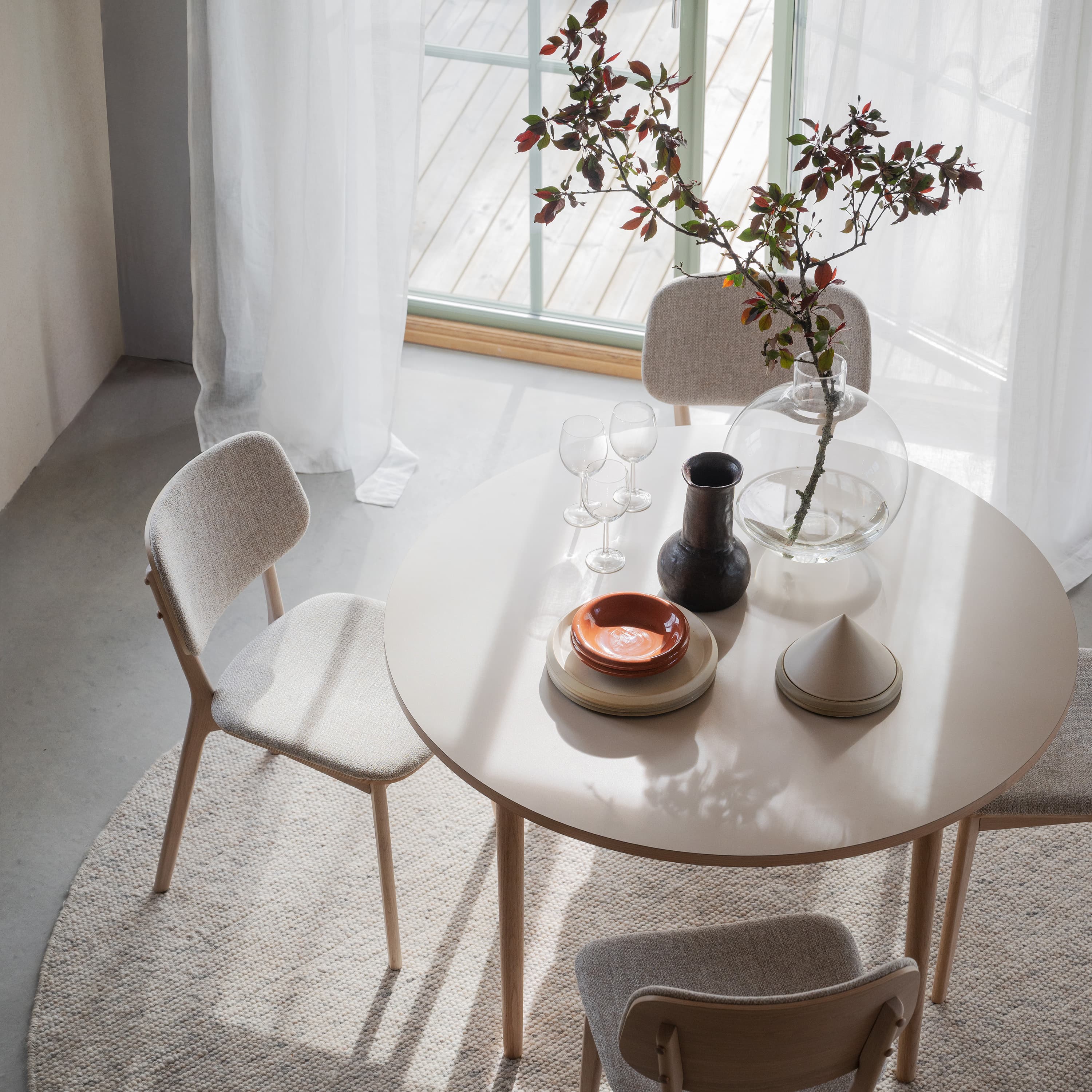 Fairmount Matbord Runt Beige/Vitpigmenterad Ek Ø120