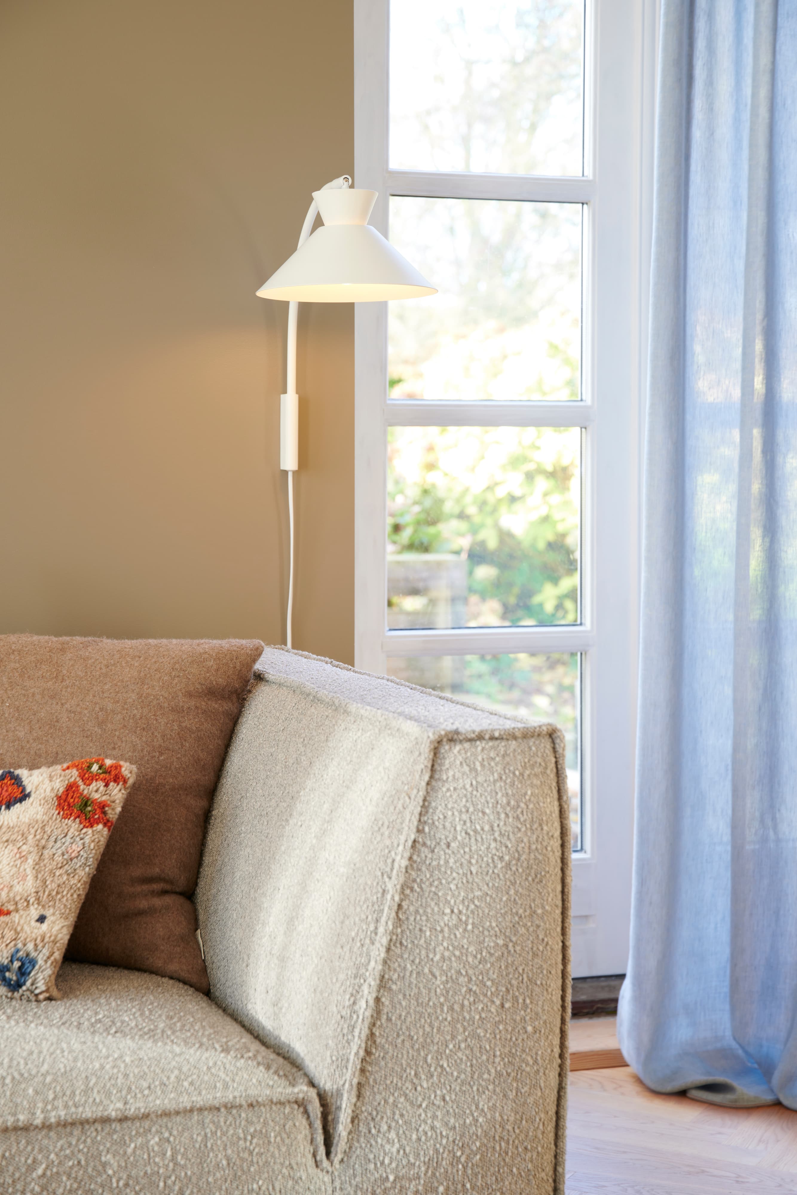 Dial Wall Lamp White