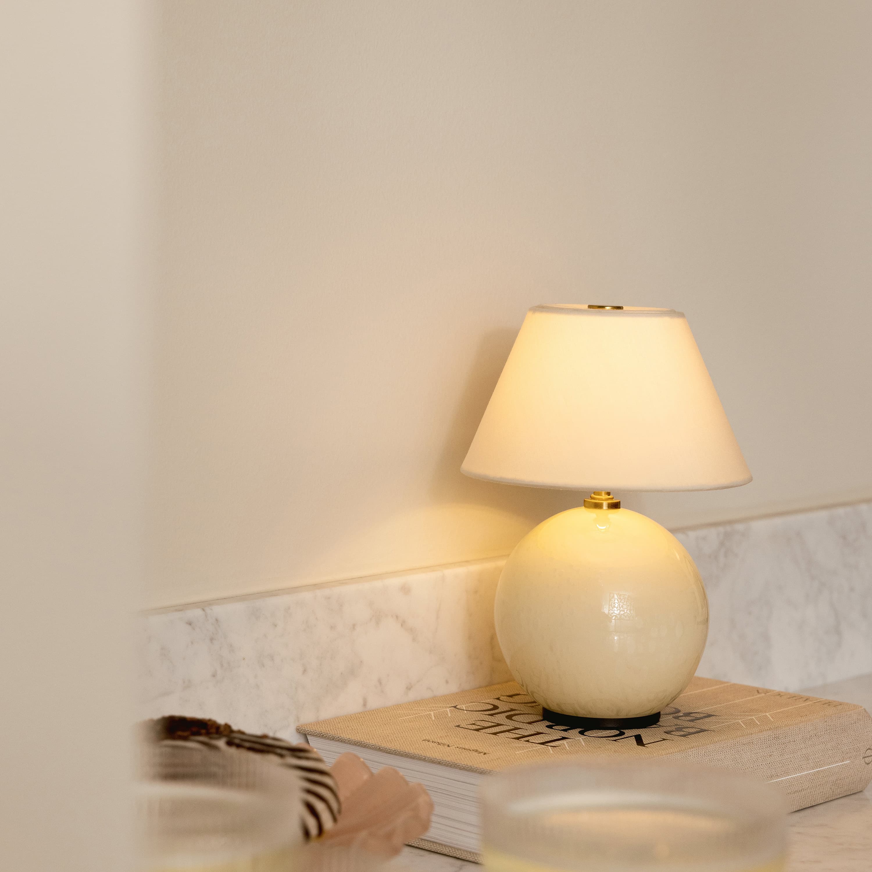 Iris Tragbare Tischlampe Creme 16