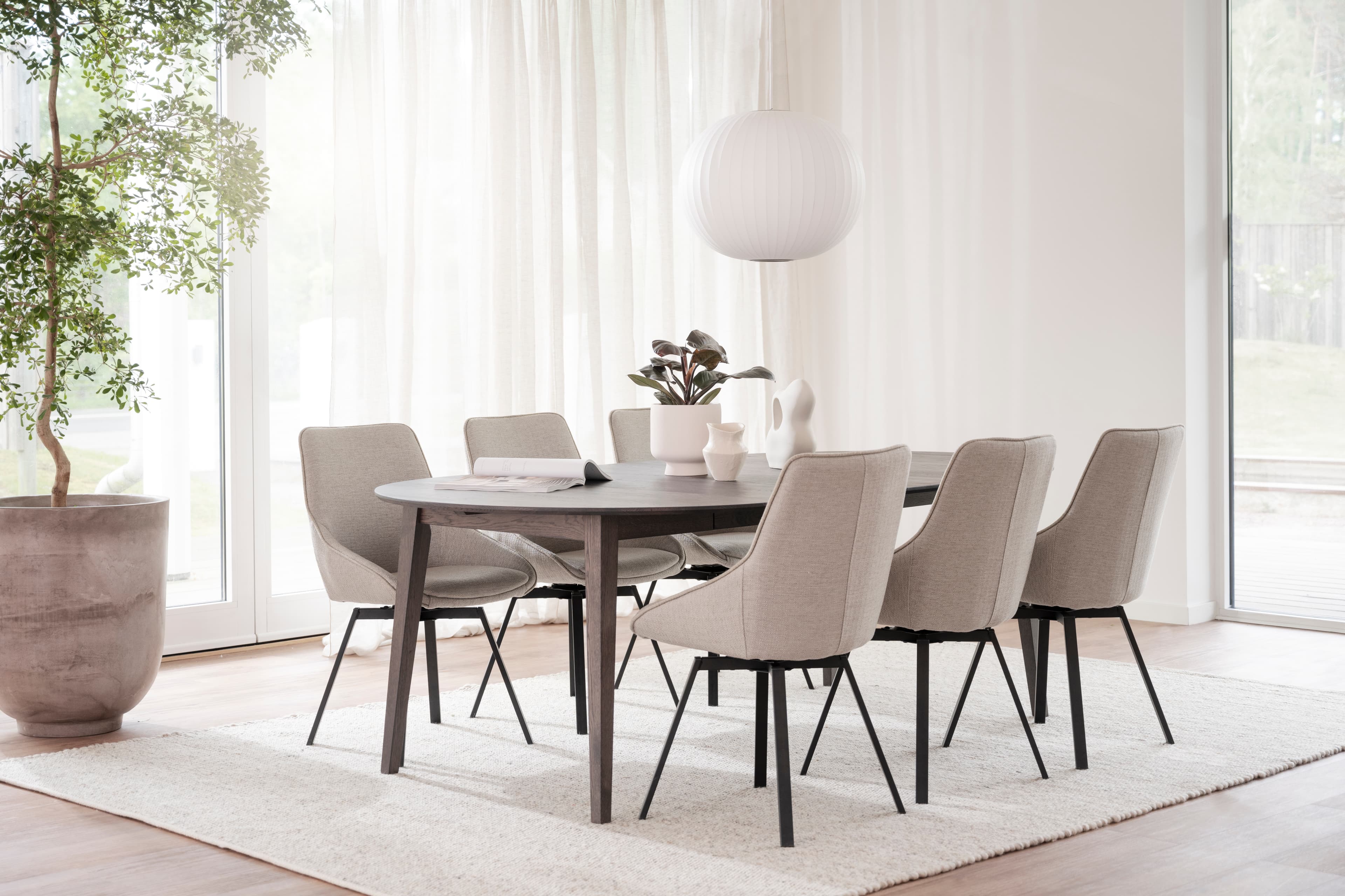 Filippa Dining Table Brown Ø120/165cm